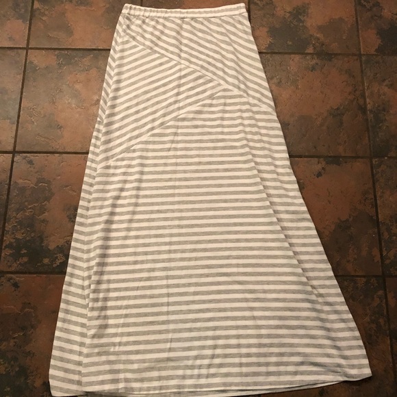 Dresses & Skirts - SALE Maxi skirt size medium